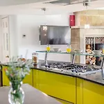 5 Bed In Otley Oc-95414 Holiday home *