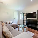 Holiday home 5 Bed In Otley Oc-95414