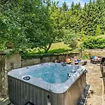 5 Bed In Otley Oc-95414 Fewston