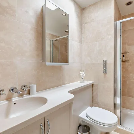 5 Bed In Otley Oc-95414 Hébergement de vacances *