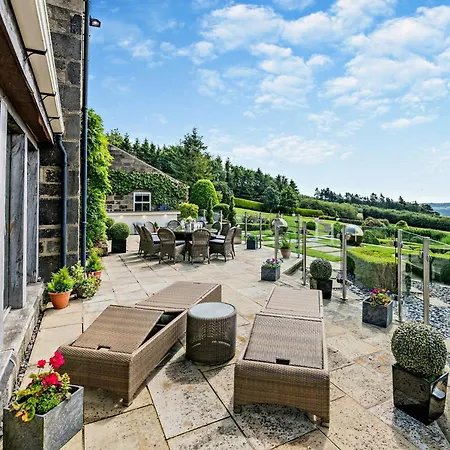 5 Bed In Harrogate 95414