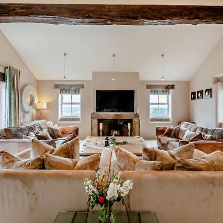 5 Bed In Otley Oc-95414