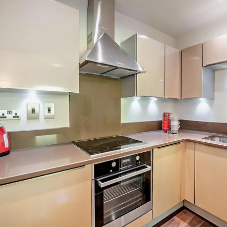 5 Bed In Otley Oc-95414 Ferienhaus *