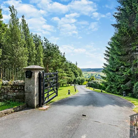 5 Bed In Otley Oc-95414 *