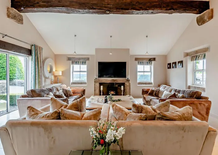 5 Bed In Otley Oc-95414