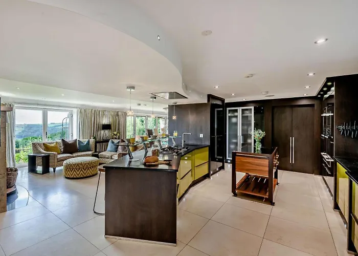 5 Bed In Otley Oc-95414 * Fewston