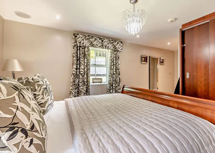 5 Bed In Otley Oc-95414 * Fewston