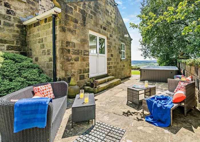 5 Bed In Otley Oc-95414 *