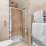 5 Bed In Otley Oc-95414 *